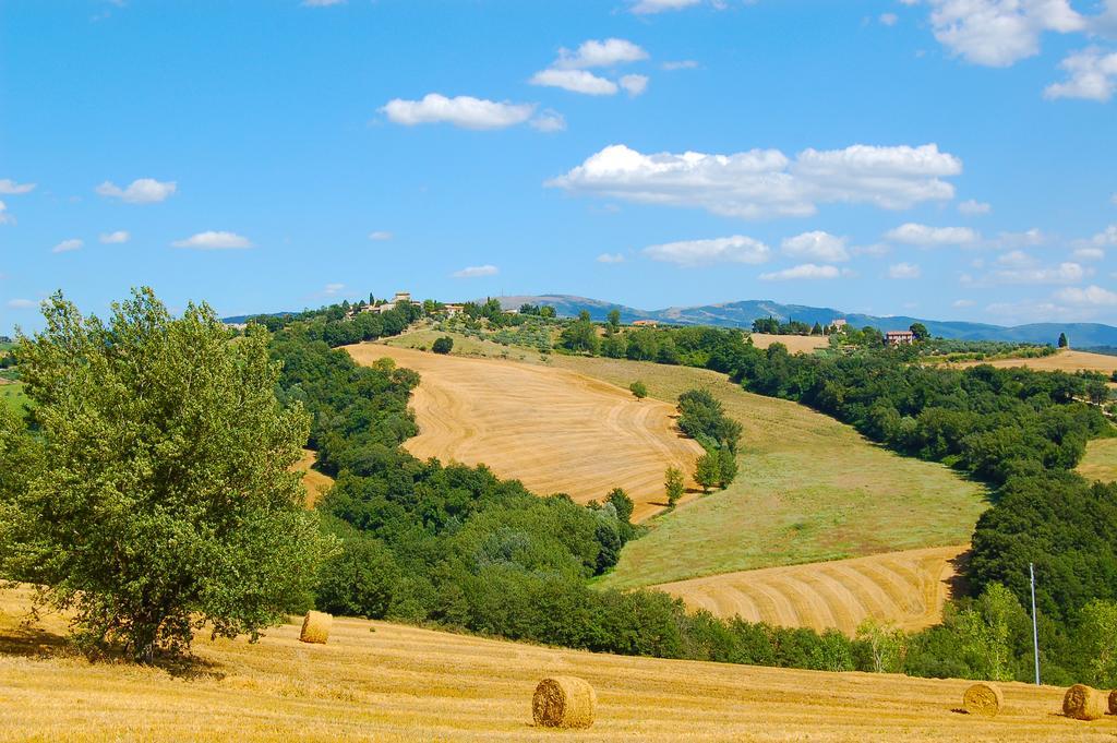 Agriturismo Casale Dei Frontini San Terenziano Exterior foto