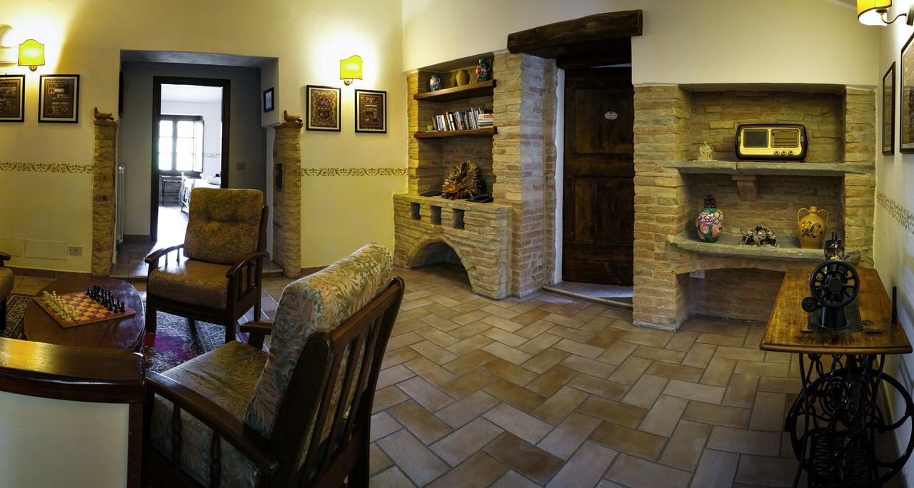 Agriturismo Casale Dei Frontini San Terenziano Exterior foto