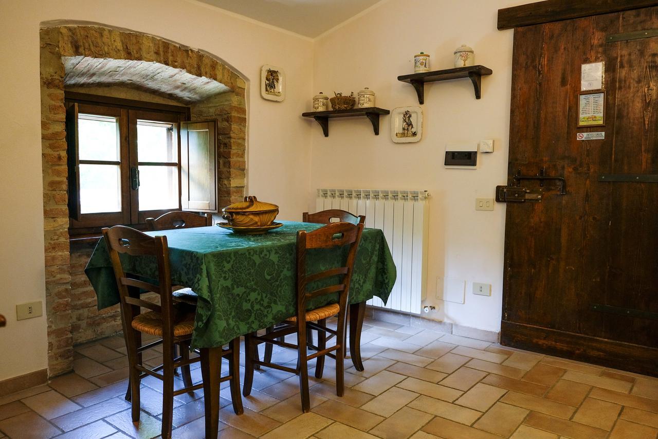 Agriturismo Casale Dei Frontini San Terenziano Exterior foto