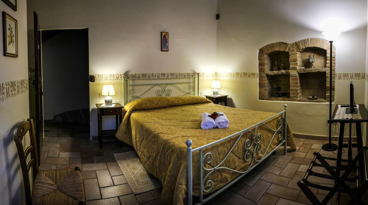 Agriturismo Casale Dei Frontini San Terenziano Exterior foto